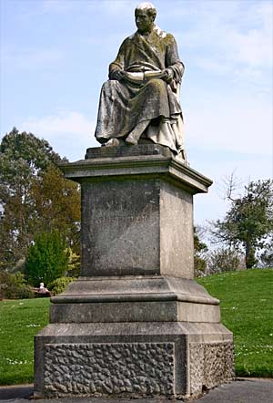 Statue of John Dinham
