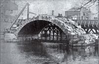 The old Georgian Exe Bridge being demolished