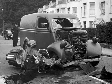 This collision between a Palmer and Edwards' Fordson bread van 