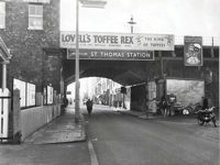 Cowick Street railway bridge