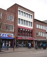 The modern building on the site of the old Fountain/Chevalier Inn