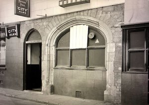 The front of the Country House Inn