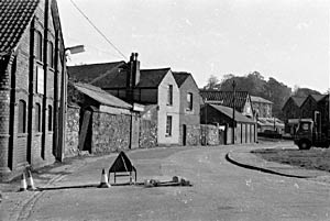 Commercial Road in 1975